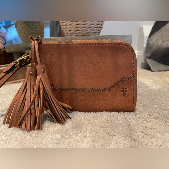 Frye wristlet - Picture 2 of 3
